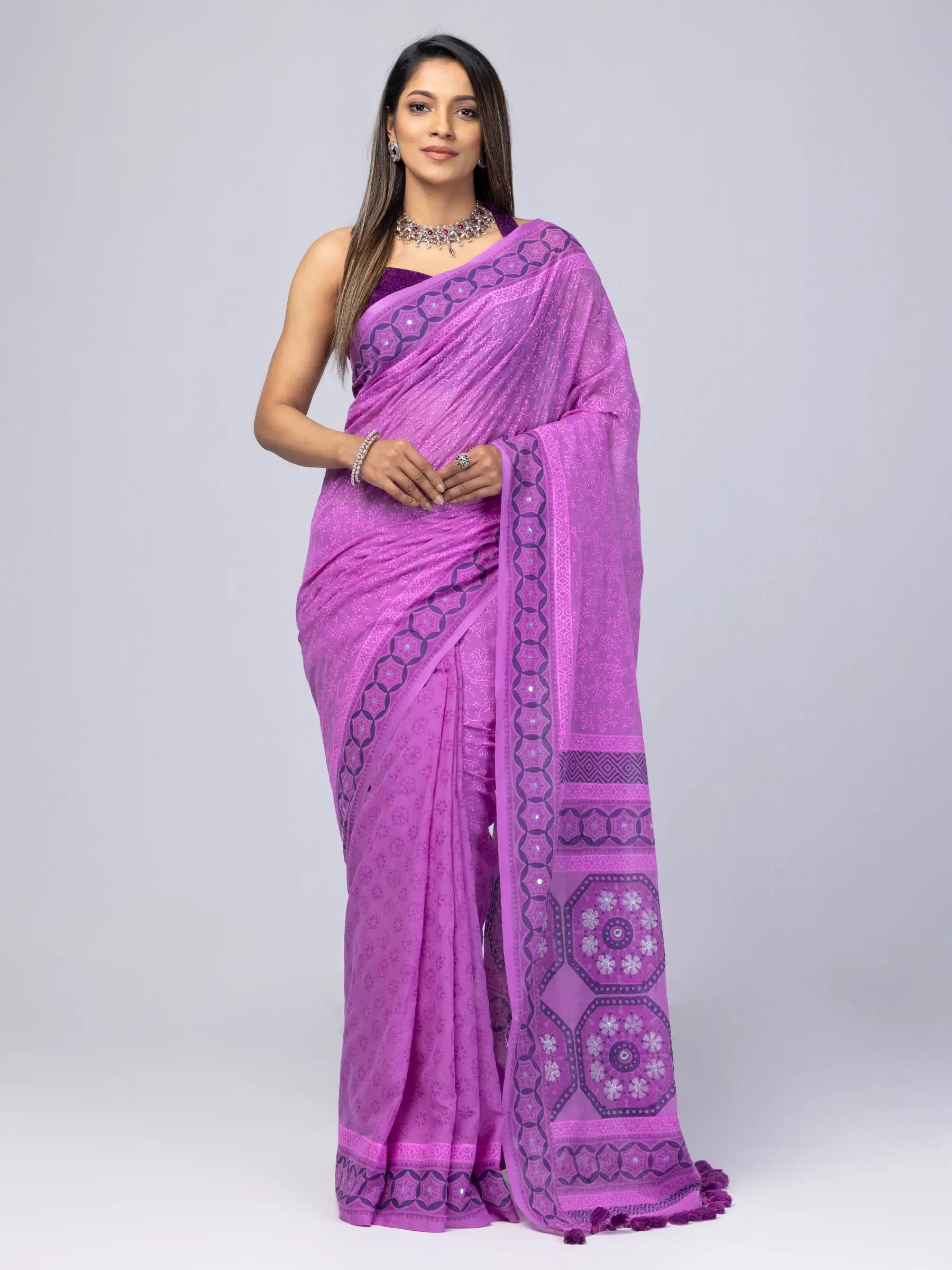 Violet Geometric Mirror Work Saree detail view